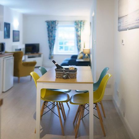 Pass The Keys Modern 2 Bed Flat Overlooking Aberaeron Harbour Exteriör bild