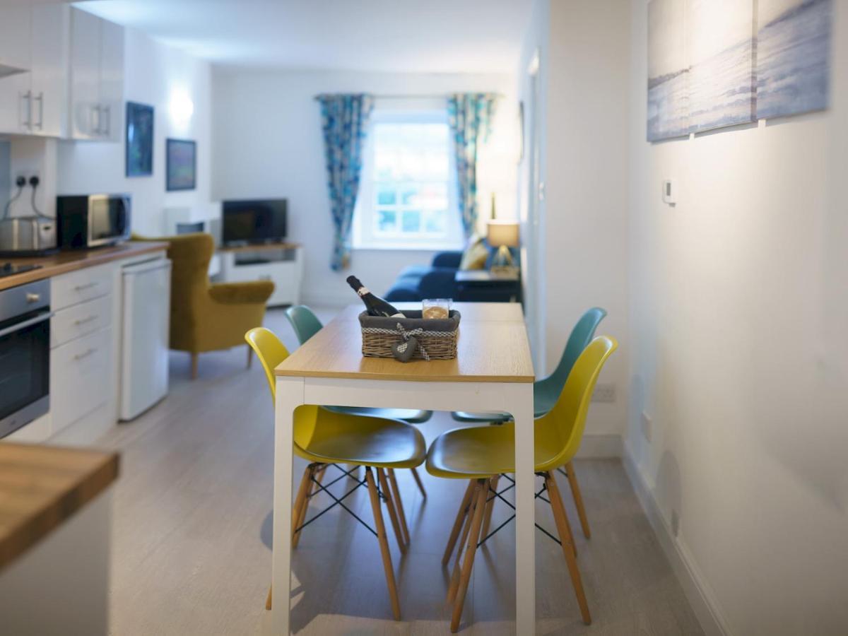 Pass The Keys Modern 2 Bed Flat Overlooking Aberaeron Harbour Exteriör bild