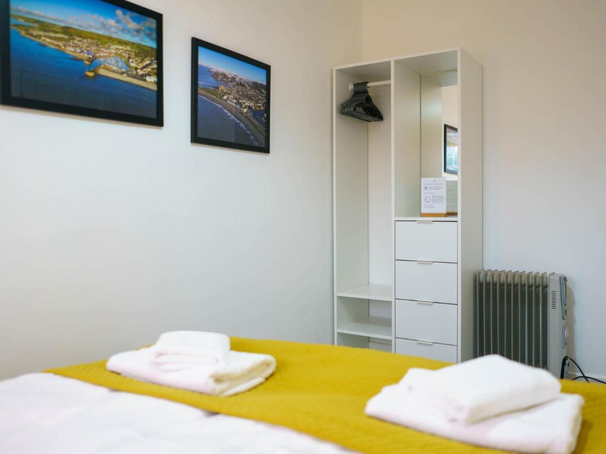 Pass The Keys Modern 2 Bed Flat Overlooking Aberaeron Harbour Exteriör bild
