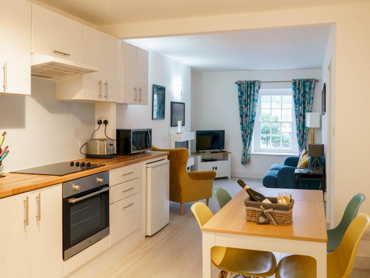 Pass The Keys Modern 2 Bed Flat Overlooking Aberaeron Harbour Exteriör bild