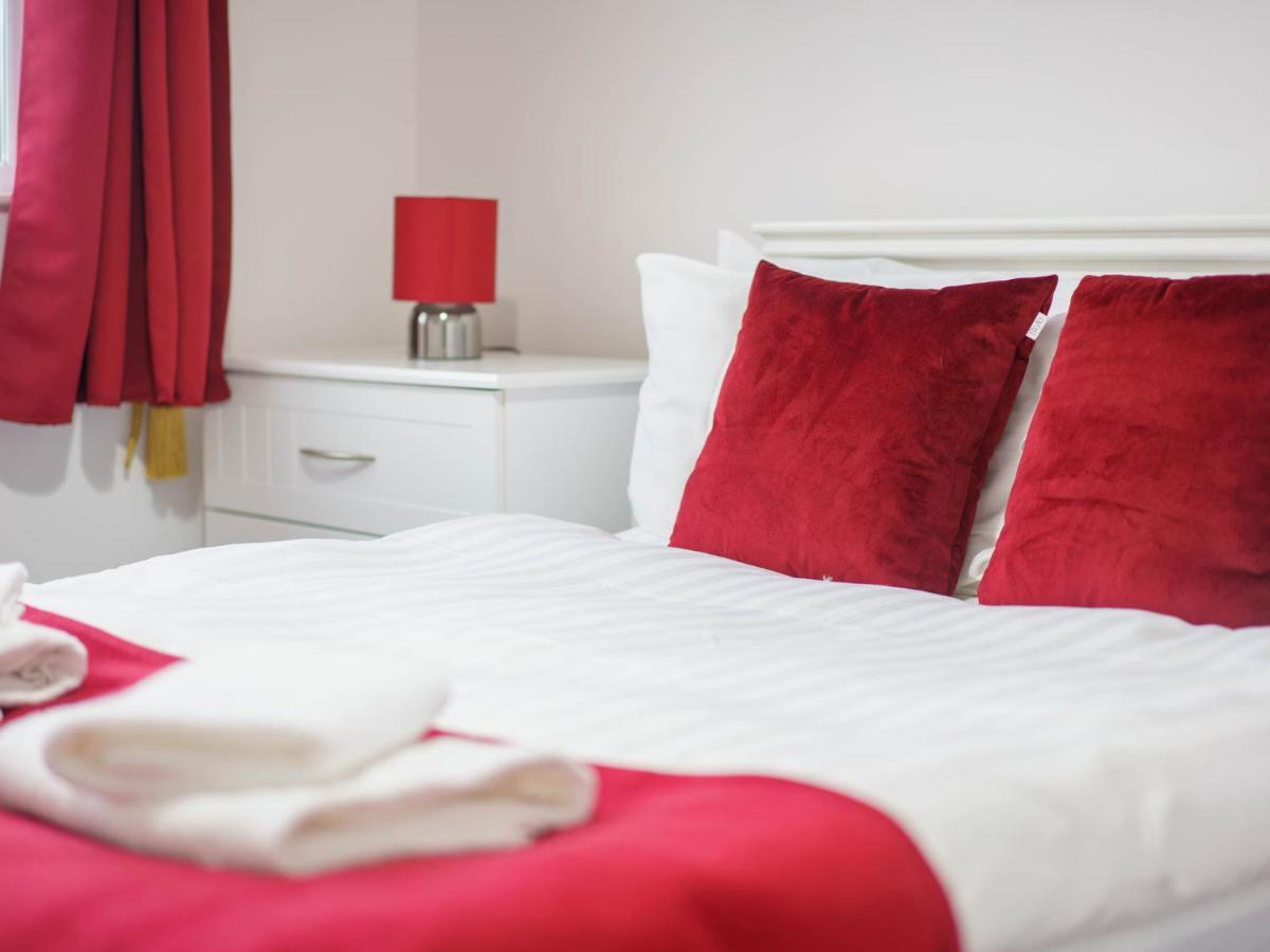 Pass The Keys Modern 2 Bed Flat Overlooking Aberaeron Harbour Exteriör bild